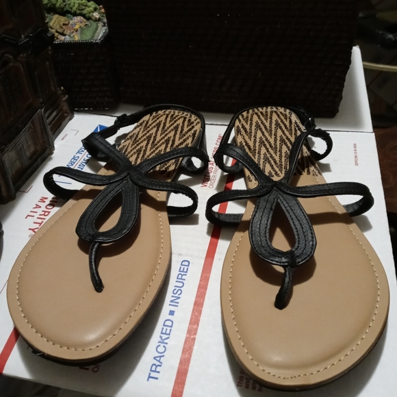 💝🐧TIME AND TRU🆕NICE SLIPPERS - Picture 7 of 8